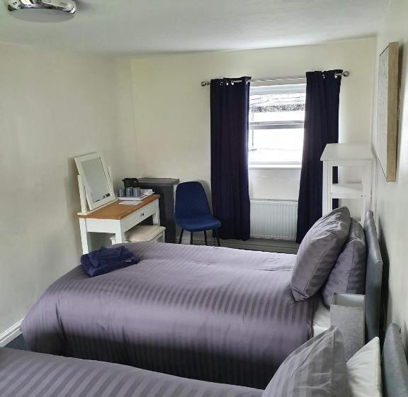 غرفة عائلية, Red Lion Rooms   Self Check In