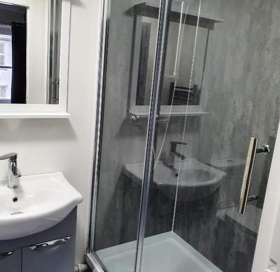 غرفة قياسية, Red Lion Rooms   Self Check In