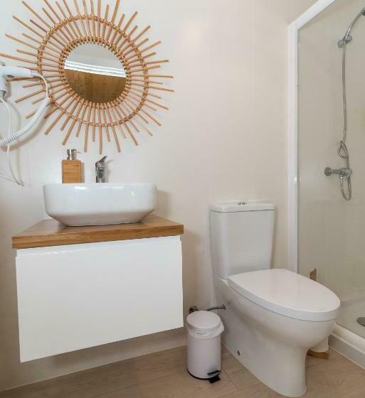 标准房带园景, We Surf House