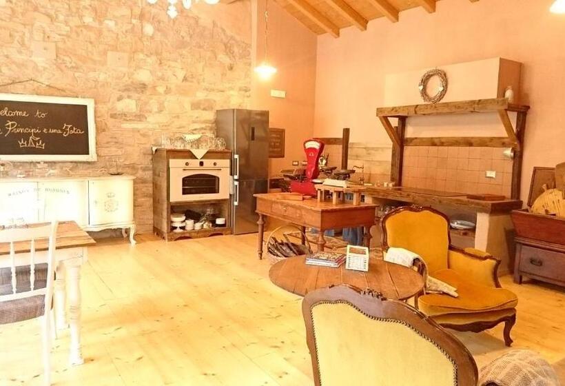 Apartament Rodzinny, Due Principi E Una Fata