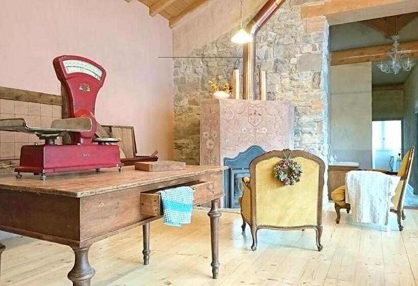 Apartament Rodzinny, Due Principi E Una Fata