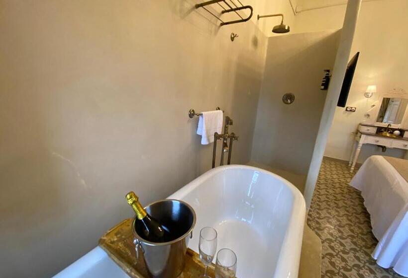 חדר דלוקס, Can Massana