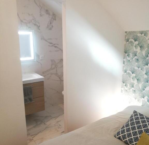 اتاق لوکس, Villa Carlotta Sea Resort