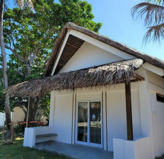 اتاق لوکس خانوادگی, Ikani Surf Resort
