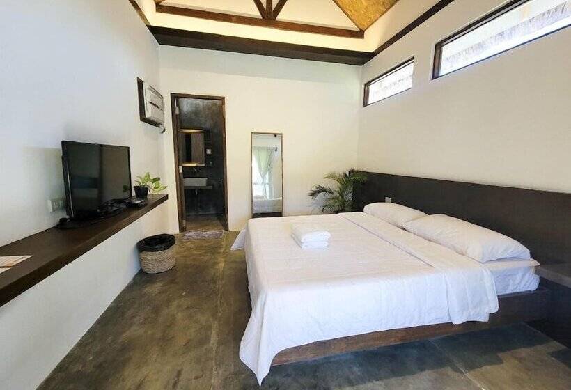 اتاق لوکس, Ikani Surf Resort