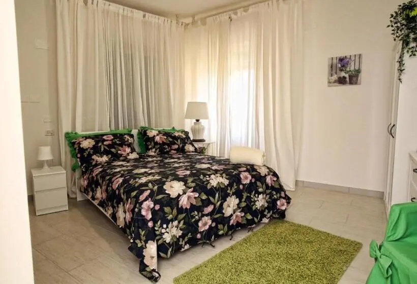 سوییت جونیور با بالکن, Maison Floria Locazione Turistica