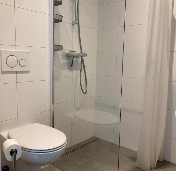 غرفة قياسية رباعية, B&b Zunderdorp