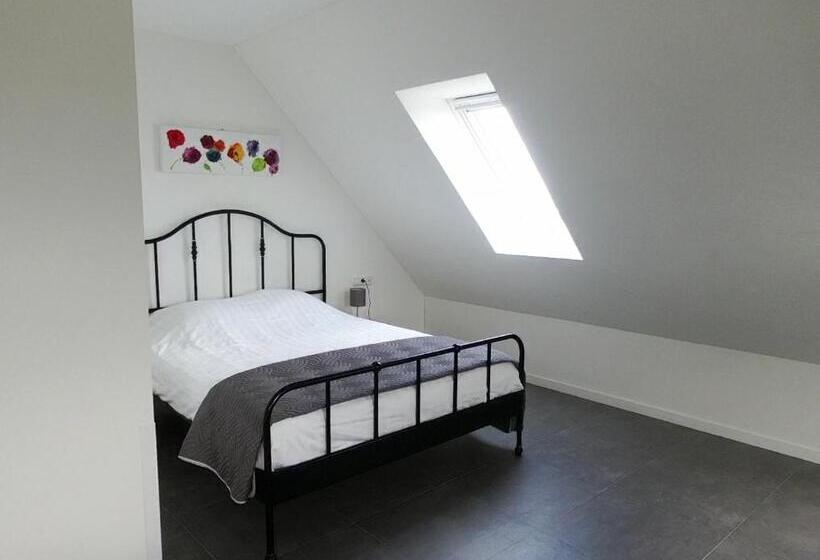 Семейное Студио, B&b Zunderdorp