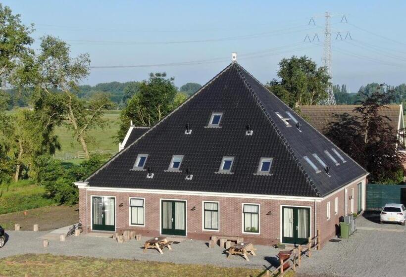 Семейное Студио, B&b Zunderdorp