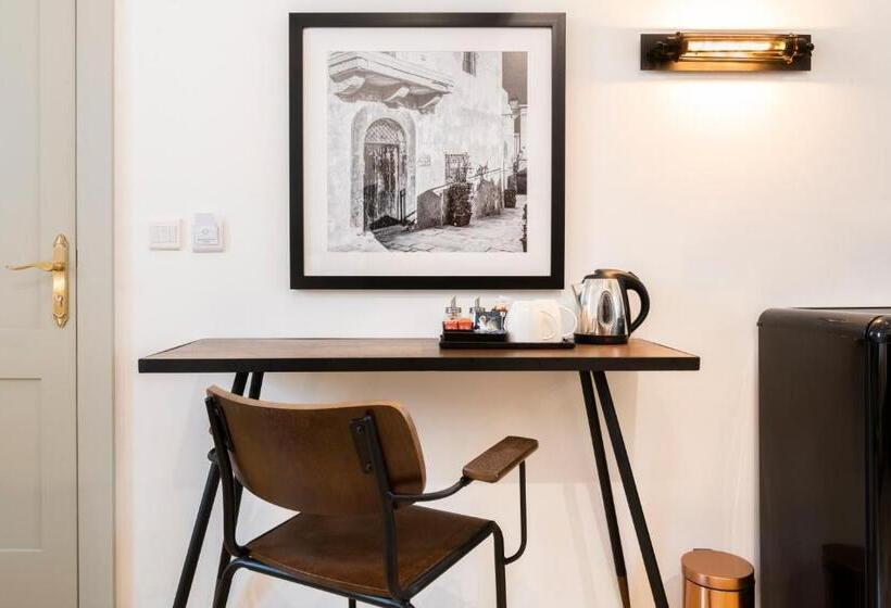 اتاق لوکس, 116townhouse