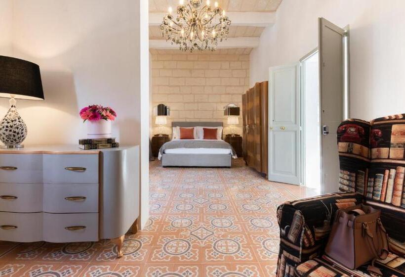 سوییت جونیور با بالکن, 116townhouse