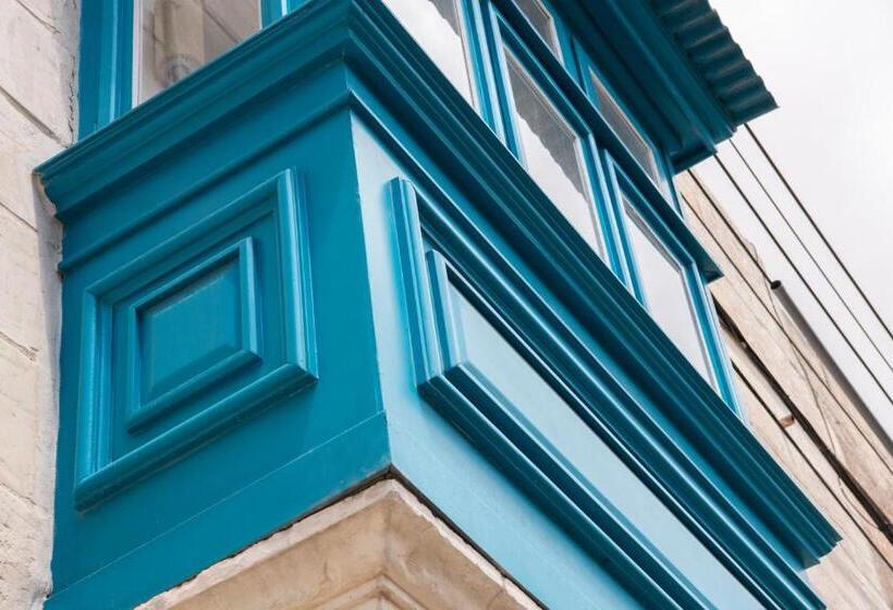 سوییت جونیور با بالکن, 116townhouse