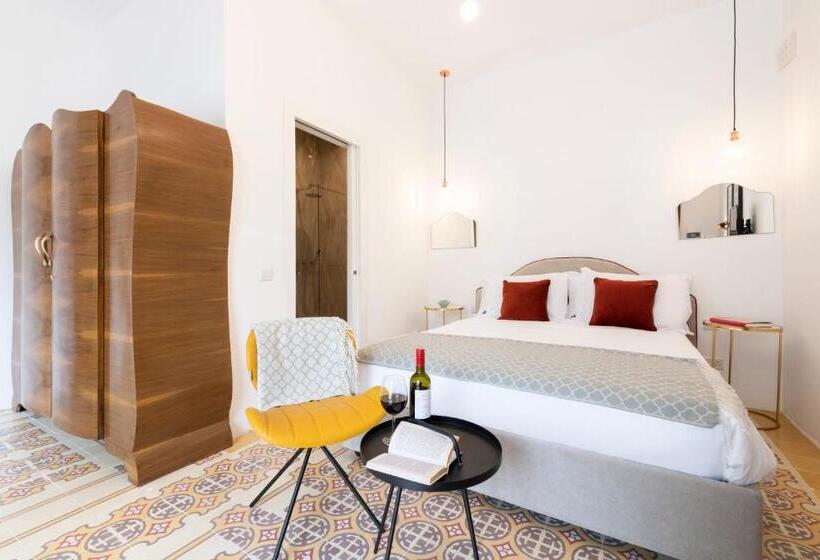 اتاق لوکس با بالکن, 116townhouse