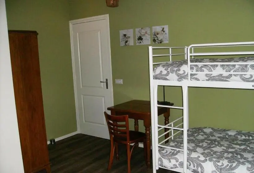 スタンダード４人部屋, Bed Op De Reth