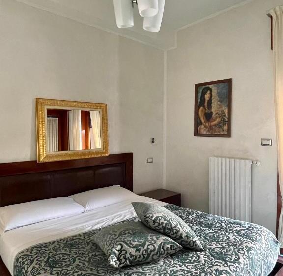 اتاق استاندارد با تخت بزرگ, Costa Sud Salerno