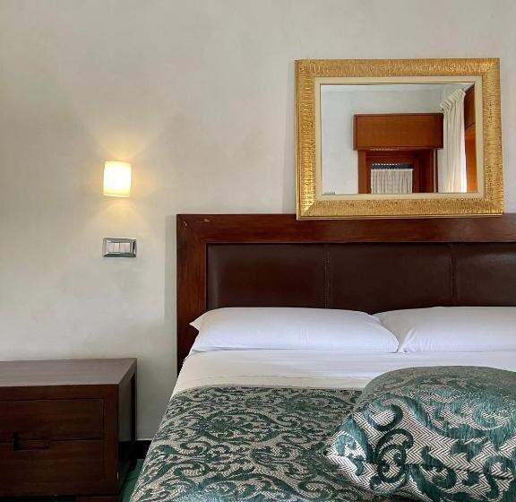 اتاق استاندارد با تخت بزرگ, Costa Sud Salerno