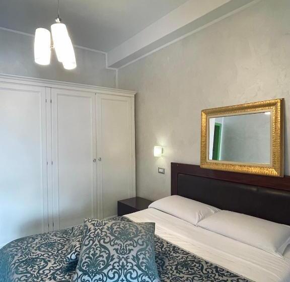 اتاق استاندارد با تخت بزرگ, Costa Sud Salerno