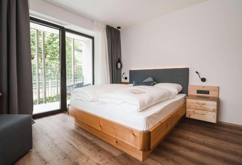 Номер Стандарт с Балконом, Guesthouse Karnatsch