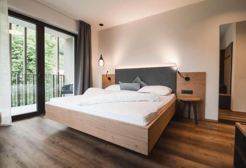 标准间带阳台, Guesthouse Karnatsch