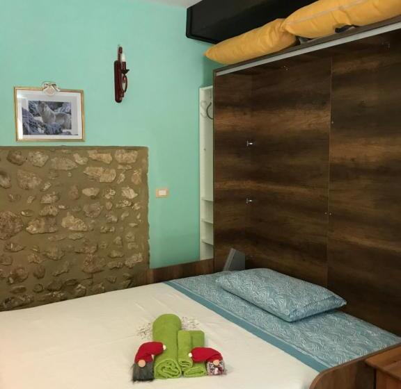 חדר סטנדרט, Lo Gnomo