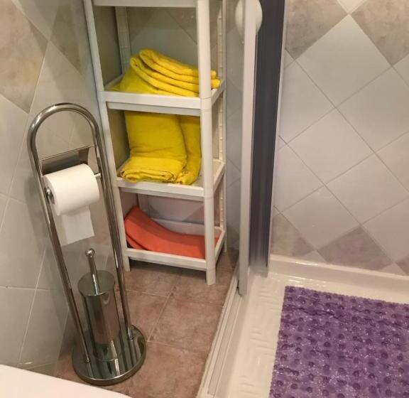 חדר סטנדרט, Lo Gnomo