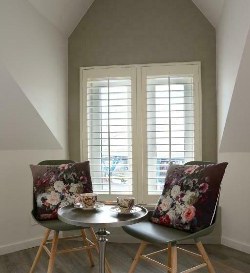 غرفة قياسية سرير كينج, De Kaai