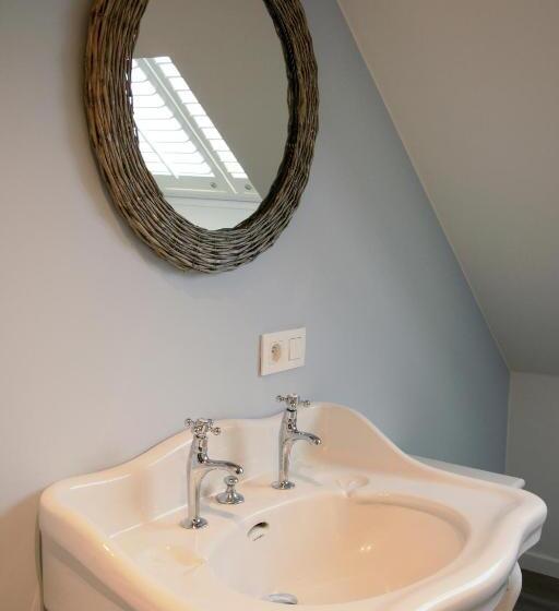 غرفة قياسية سرير كينج, De Kaai