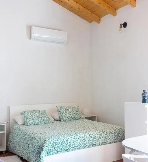 スタンダードスタジオ, A Casa Da Vila