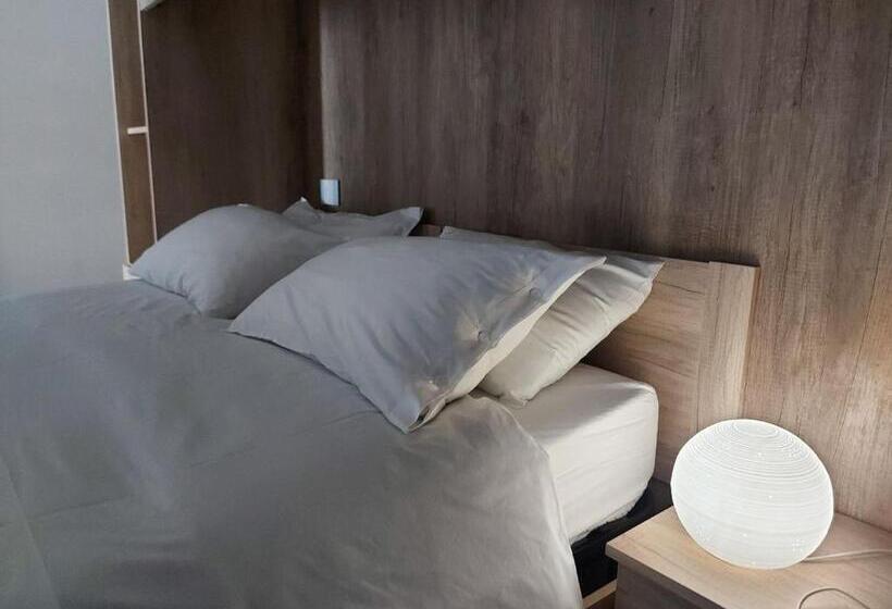 Kertre Néző Standard Szoba, Civico 72