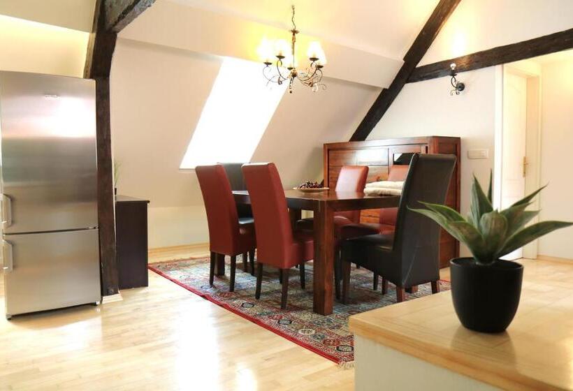 1 Bedroom Penthouse Apartment, Petkovšek Rooms And Apartments