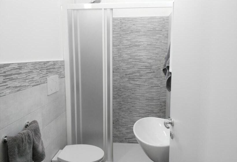 带1个卧室的带阳台的公寓, Quattroquarti Stradivari Home