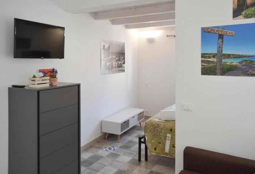 آپارتمان 1 خوابه با تراس, Quattroquarti Stradivari Home