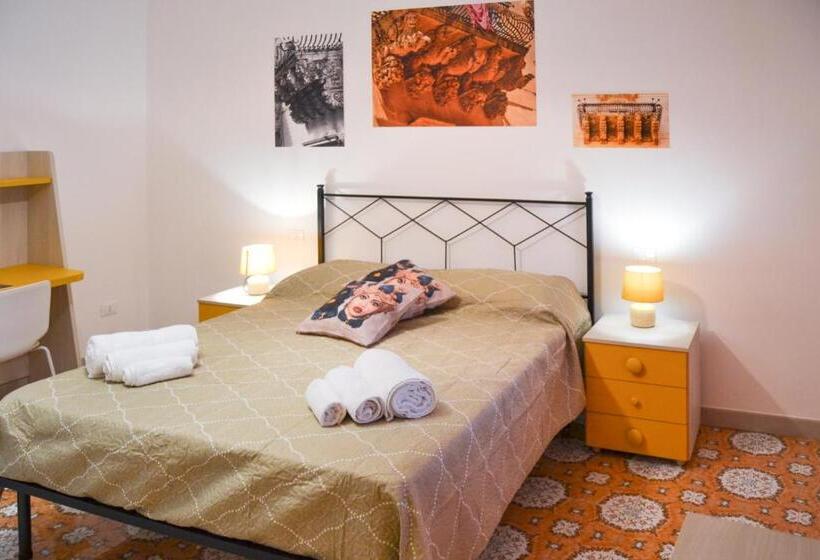 带1个卧室的带阳台的公寓, Quattroquarti Stradivari Home