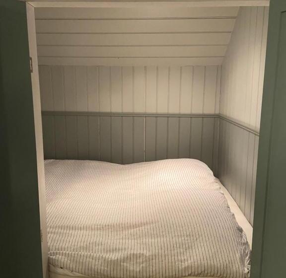 استودیوی لوکس, B&b De Lage Zwaluw