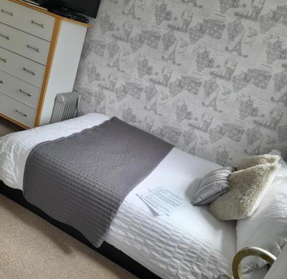 חדר סטנדרט, Debonair Bnb @33