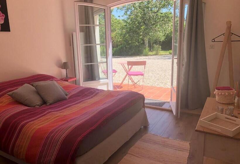 스탠다드 테라스 룸, La Tour De La Conterie