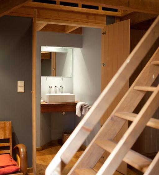 バス共有のスタンダードルーム, Pahilleke