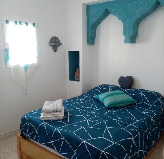 اتاق استاندارد, Janna D Ifni