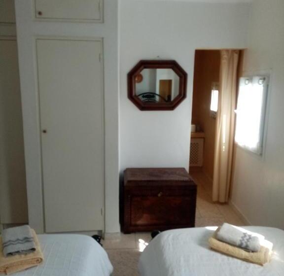 اتاق استاندارد, Janna D Ifni