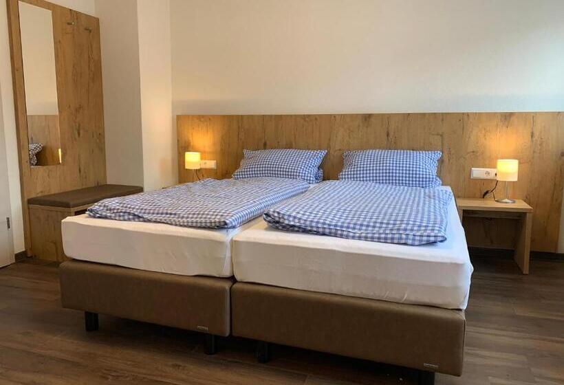 Quarto Estandar, Pension Deckenpfronn