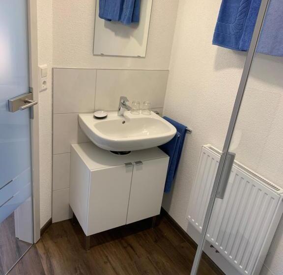 Quarto Estandar, Pension Deckenpfronn