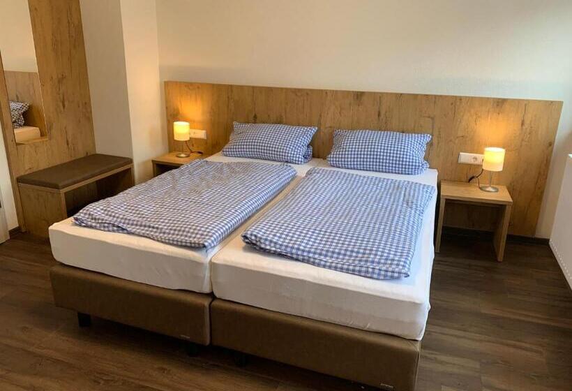 Quarto Estandar, Pension Deckenpfronn