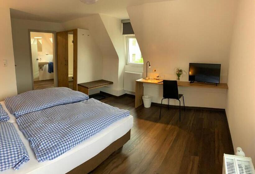 Quarto Estandar, Pension Deckenpfronn