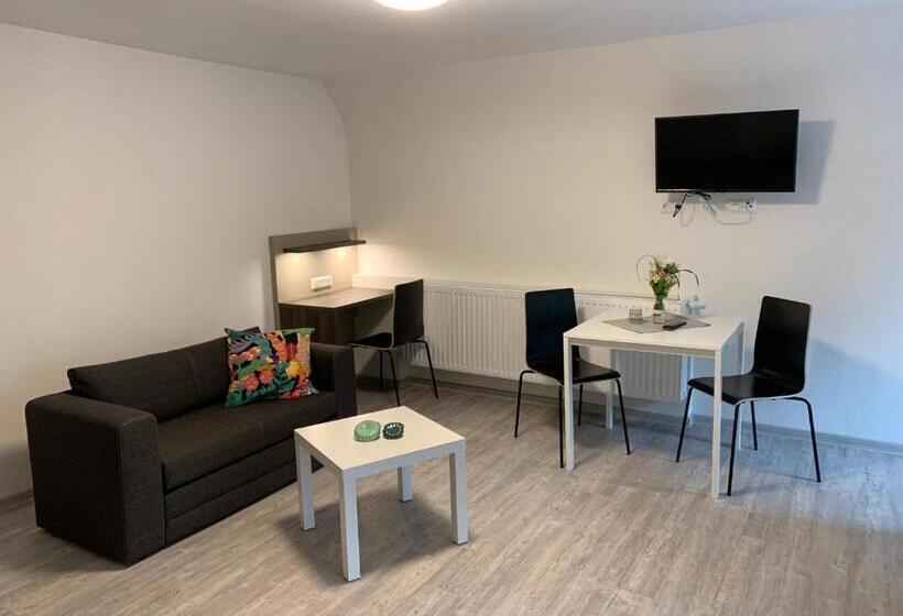 Suíte, Pension Deckenpfronn