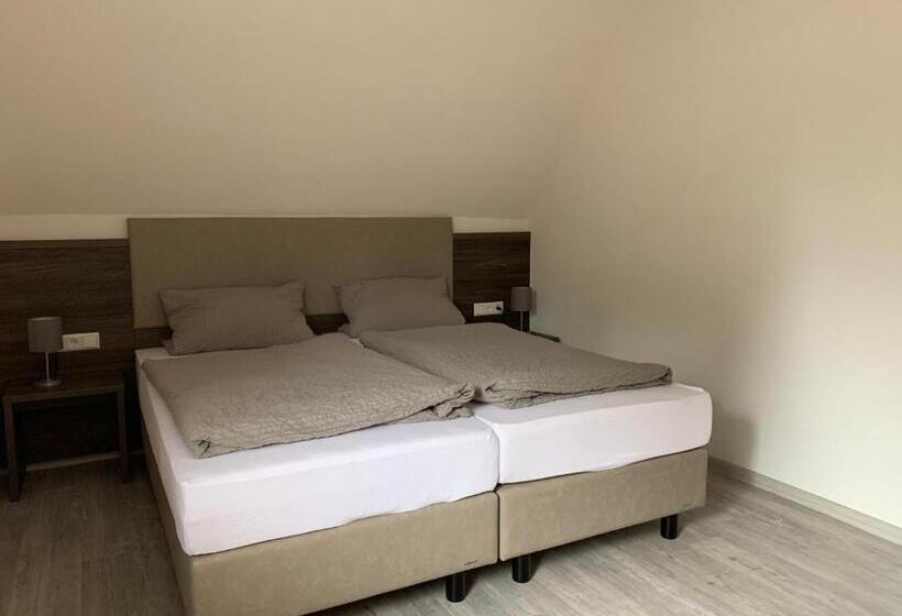 Suíte, Pension Deckenpfronn