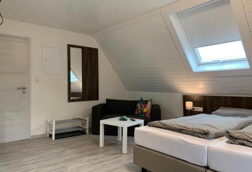 Apartamento 1 Dormitório, Pension Deckenpfronn