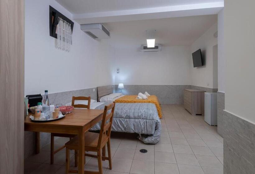 带大床的标准间, Air B&b Pleasant Moments