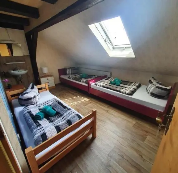 ３ベッドルームアパートメント, Gästehaus Weißes Lamm   Monteurzimmer