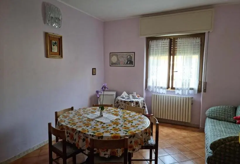 スタンダード4人部屋, B&b Villa Carolina