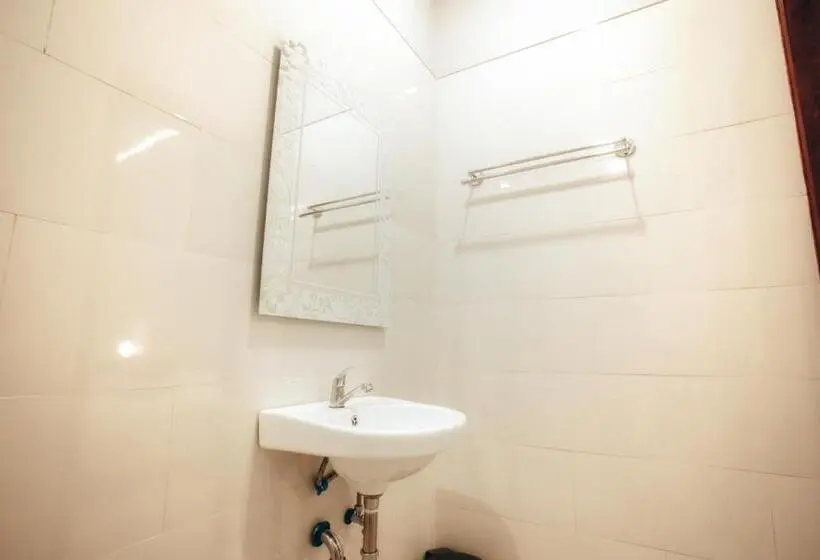 اتاق استاندارد, A&w Guest House